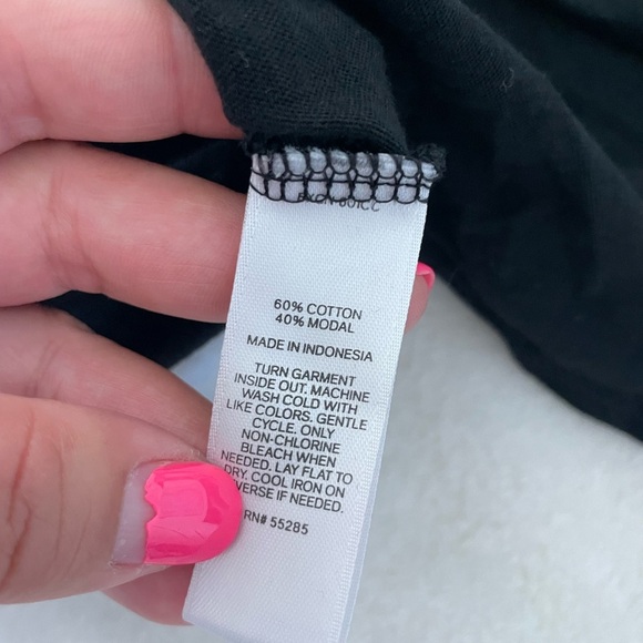 Express Black Music Genre Muscle Tee - Picture 4 of 5